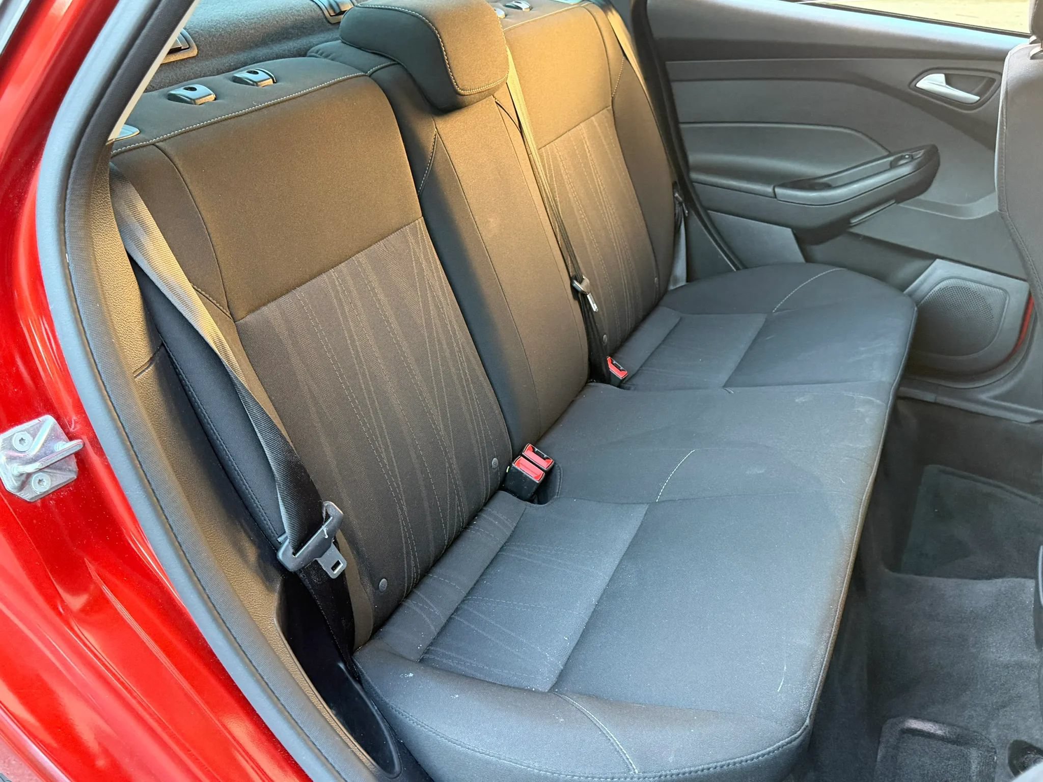 Used 2018 Ford Focus SE FWD image 11