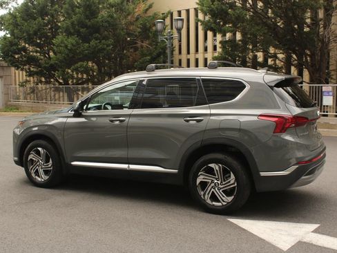 Used 2022 Hyundai Santa Fe SEL FWD image 9