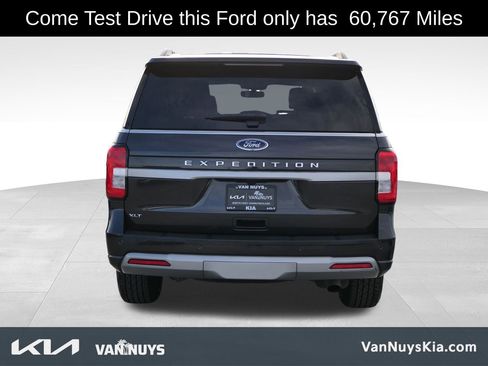 Used 2024 Ford Expedition XLT image 4