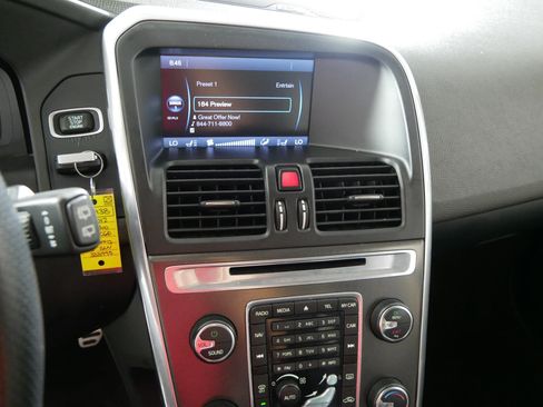 Used 2012 Volvo XC60 T6 AWD/4WD image 22