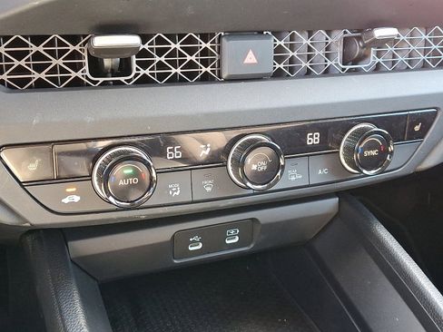 Certified 2025 Honda Accord SE image 17