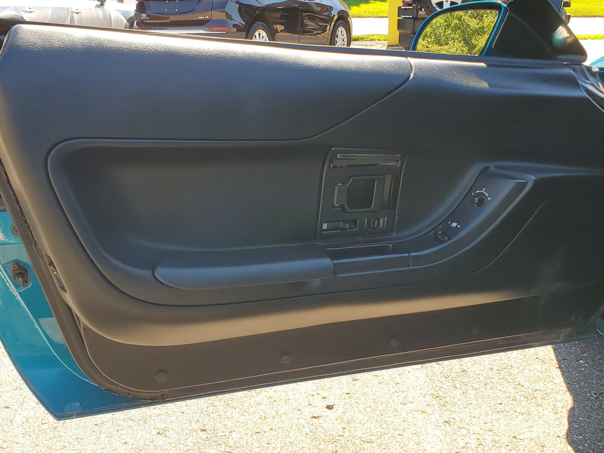 Used 1995 Chevrolet Corvette Coupe RWD image 10