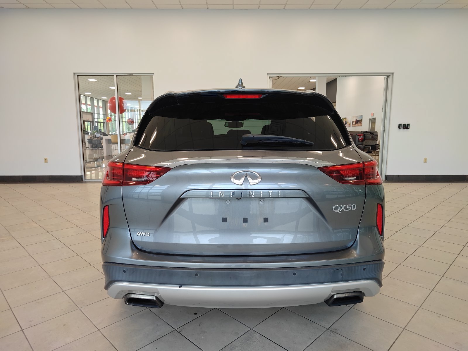 Used 2019 INFINITI QX50 Essential w/ Sensory Package AWD/4WD image 4