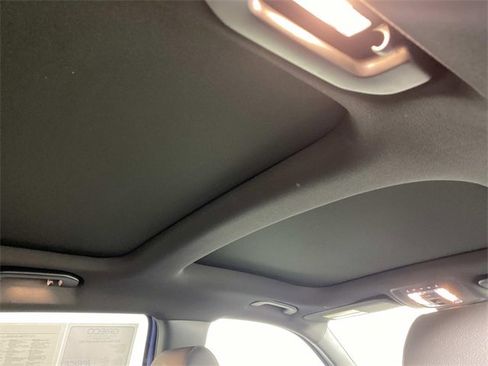 Used 2024 Mercedes-Benz GLB 250 image 13