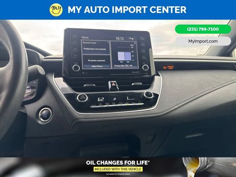 Used 2022 Toyota Corolla SE w/ SE Premium Package FWD image 10