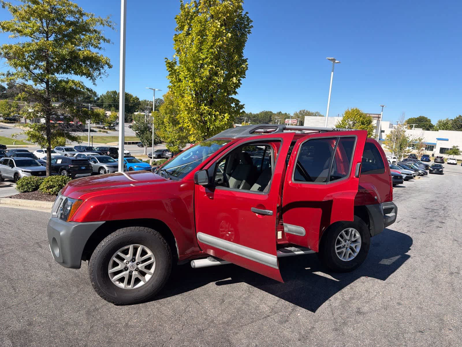 Used 2015 Nissan Xterra S w/ Value Package RWD image 18