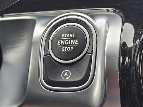 Used 2020 Mercedes-Benz GLB 250 4MATIC image 21