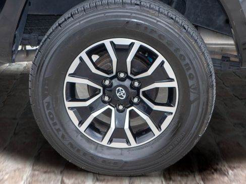 Used 2023 Toyota Tacoma TRD Sport w/ Advanced Technology Package image 37