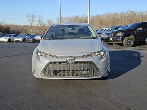 Used 2021 Toyota Corolla LE image 6