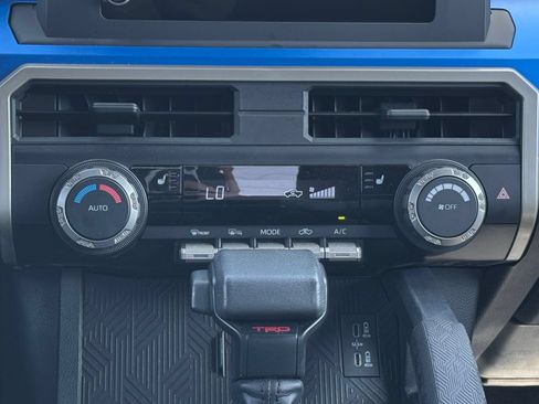 Used 2025 Toyota Tacoma TRD Off-Road AWD/4WD image 16