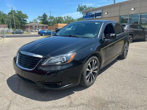 Used 2014 Chrysler 200 Touring w/ 200 S Group FWD image 1