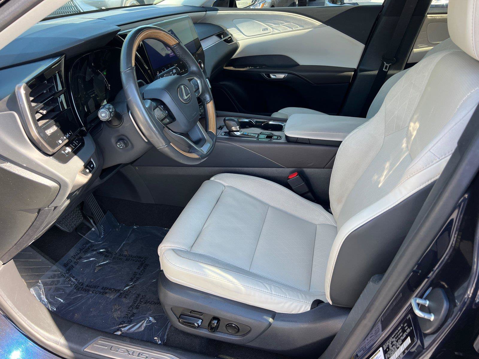 Certified 2024 Lexus RX 350 FWD w/ Convenience Package image 9