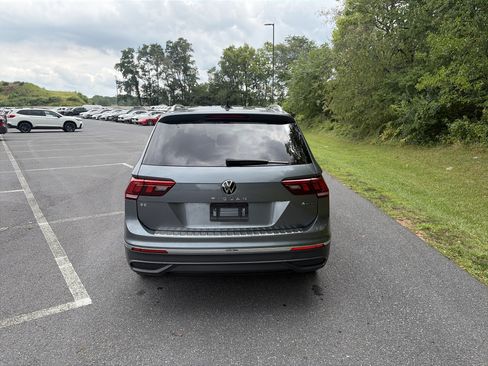 Used 2023 Volkswagen Tiguan SE AWD/4WD image 6