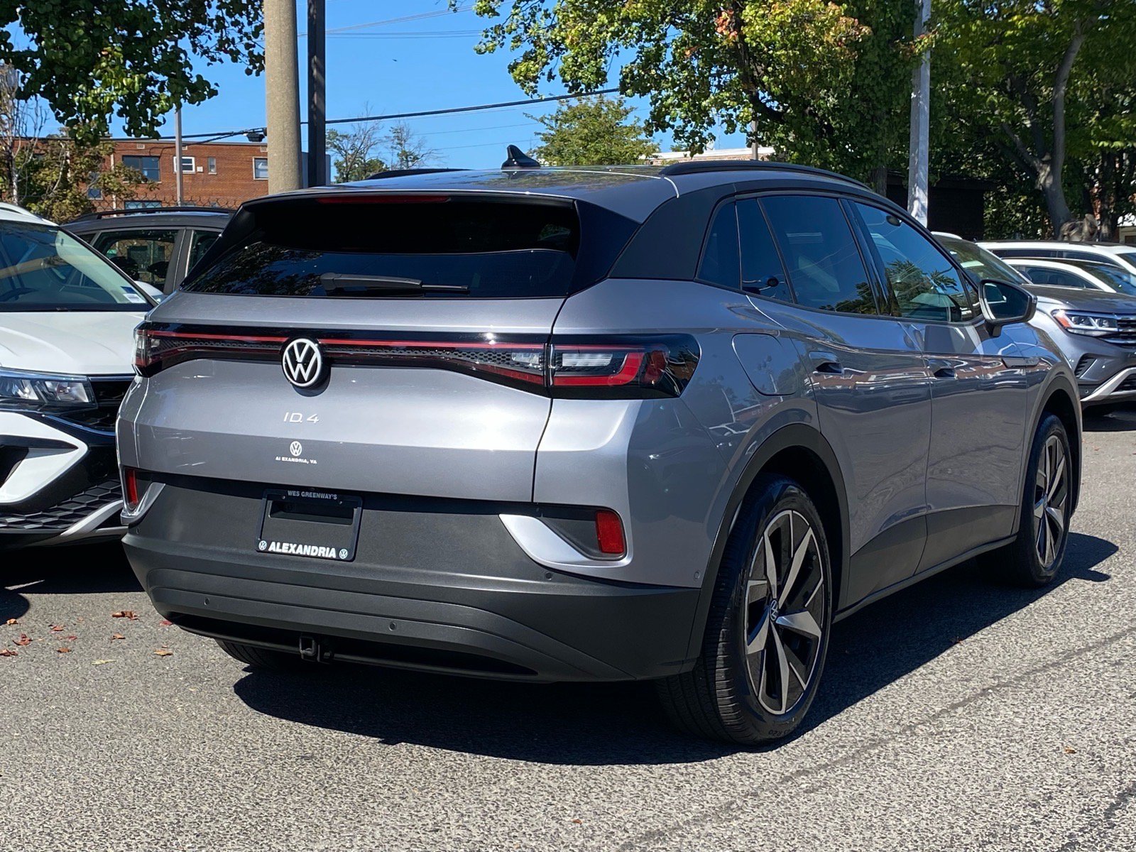 Used 2023 Volkswagen ID.4 Pro S AWD/4WD image 3