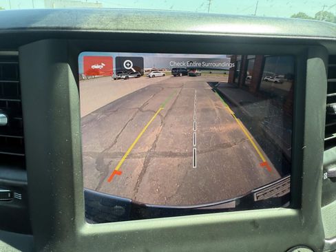 Used 2024 RAM 2500 Big Horn w/ Bed Utility Group image 27