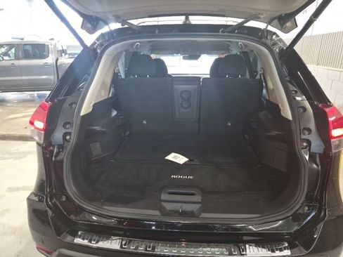 Used 2020 Nissan Rogue SV AWD/4WD image 20
