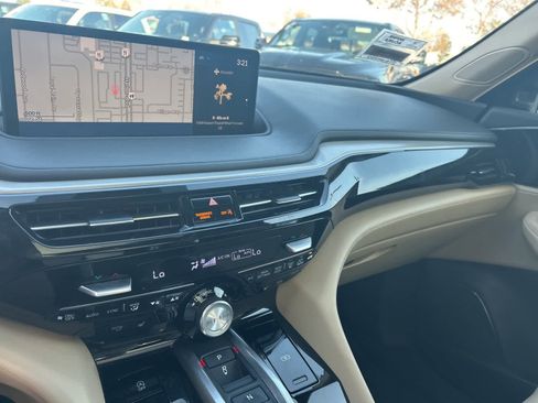 Used 2022 Acura MDX SH-AWD w/ Technology Package image 45