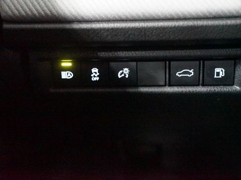 Certified 2026 Toyota Camry SE image 25