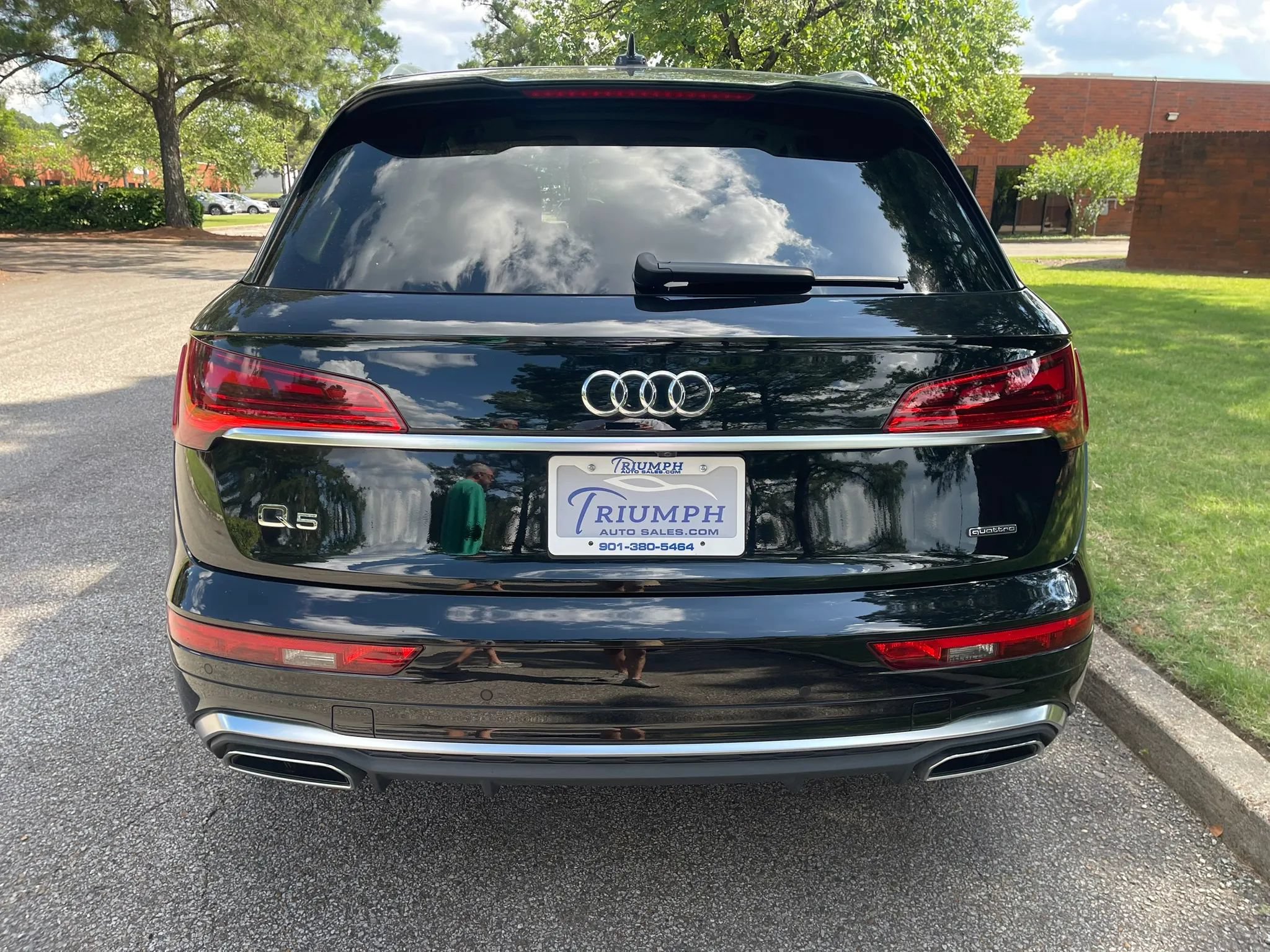 Used 2023 Audi Q5 2.0T Premium Plus w/ Premium Plus Package AWD/4WD image 4