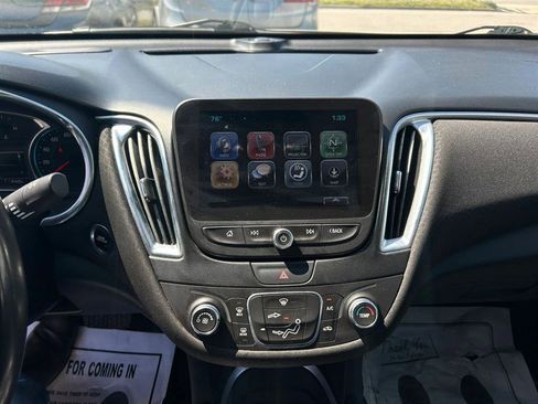 Used 2018 Chevrolet Malibu LT w/ Driver Confidence Package image 8