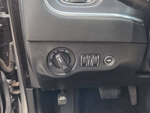Used 2016 Dodge Charger R/T RWD image 15