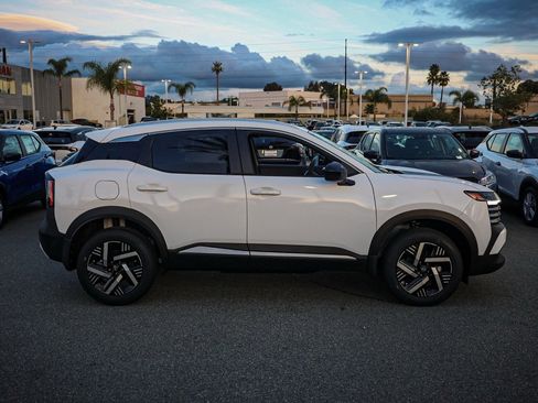 New 2026 Nissan Kicks SV image 3