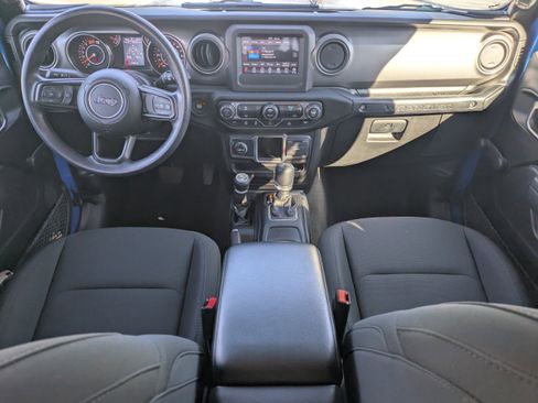 Used 2022 Jeep Wrangler Unlimited Sport image 2