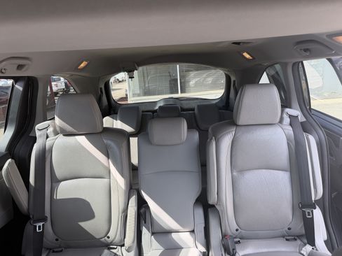 Used 2018 Honda Odyssey EX-L image 13