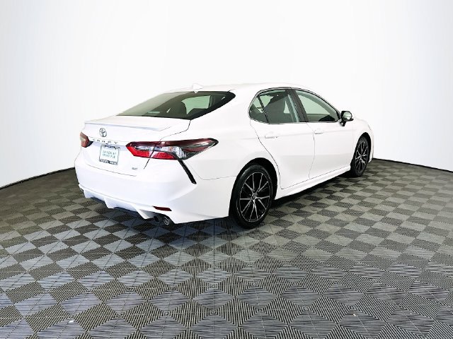 Used 2023 Toyota Camry SE FWD image 8