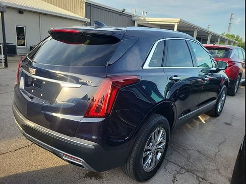 Used 2022 Cadillac XT5 Premium Luxury FWD image 2
