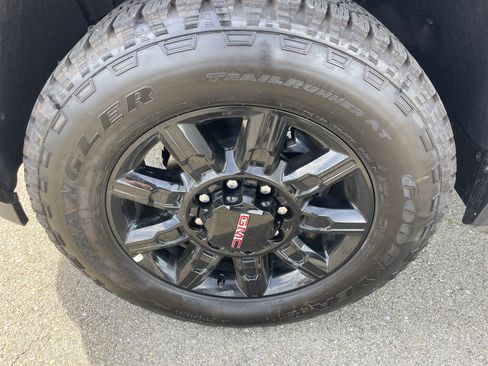 New 2026 GMC Sierra 2500 AT4 w/ AT4 Premium Plus Package image 22