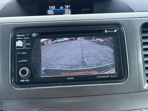 Used 2013 Toyota Sienna XLE FWD image 37