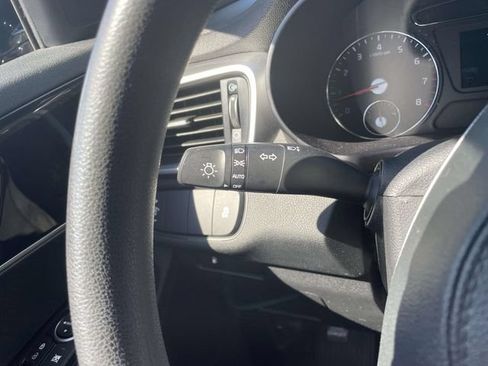 Used 2020 Kia Sorento FWD V6 image 25