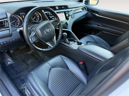 Used 2018 Toyota Camry SE image 14