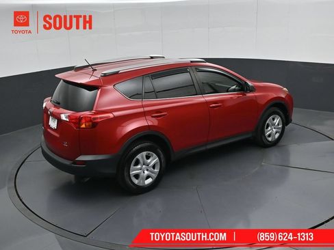 Used 2015 Toyota RAV4 LE AWD/4WD image 42