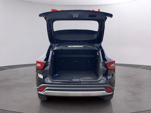 New 2026 Chevrolet Trax LT w/ Driver Confidence Package image 11