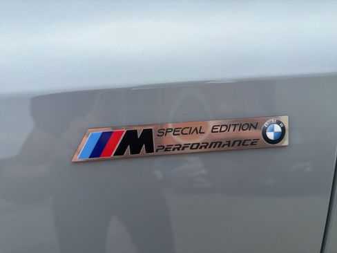 Used 2025 BMW i7 eDrive50 w/ M Sport Package RWD image 12