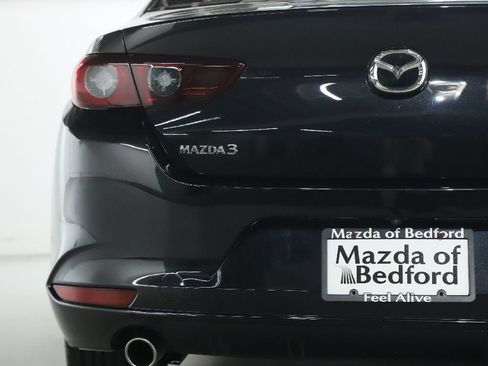 Used 2022 MAZDA MAZDA3 Sedan FWD image 43