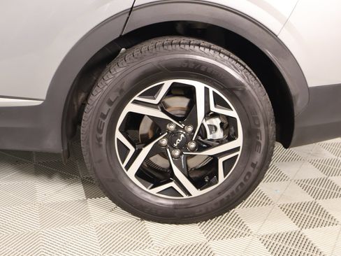 Used 2024 Kia Sportage LX FWD image 17