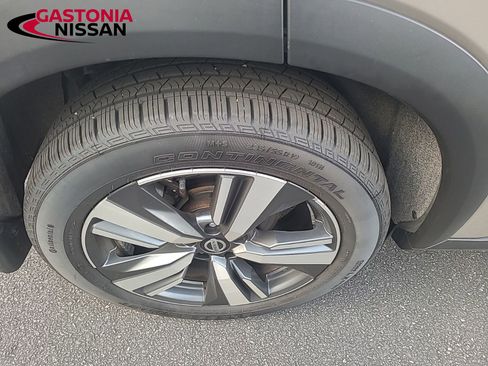 Used 2021 Nissan Rogue SL w/ Premium Package image 15