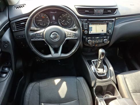 Used 2018 Nissan Rogue Sport SL image 11