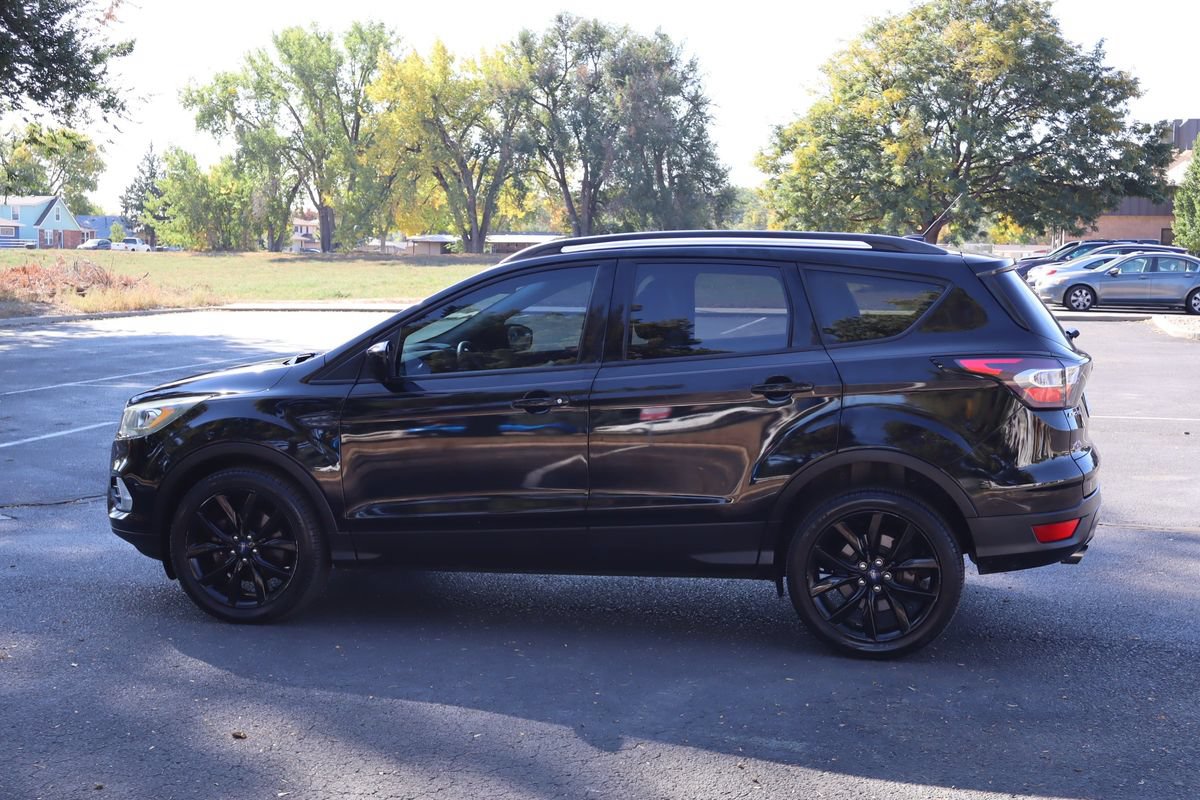 Used 2017 Ford Escape SE w/ Equipment Group 201A AWD/4WD image 8