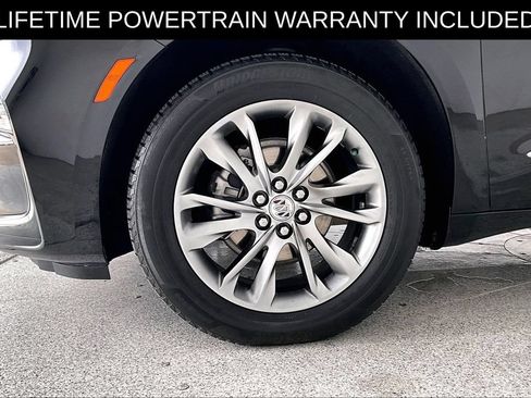 Used 2023 Buick Enclave Avenir w/ Avenir Technology Package AWD/4WD image 12