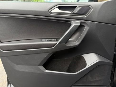 Used 2020 Volkswagen Tiguan S FWD image 10