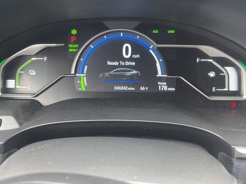 Used 2018 Honda Clarity Touring image 6