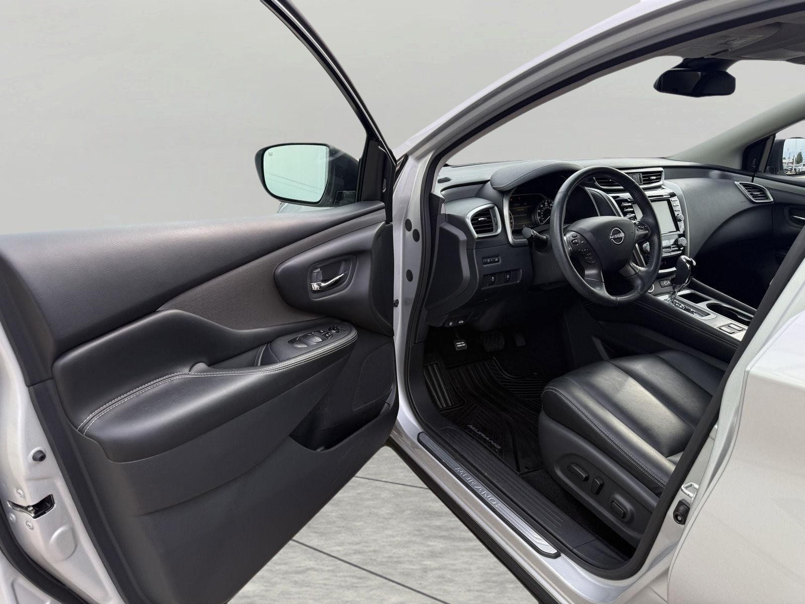 Used 2023 Nissan Murano SV AWD/4WD image 18