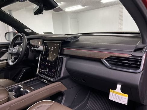 New 2026 GMC Acadia Denali Ultimate w/ LPO, Floor Liner Package image 30