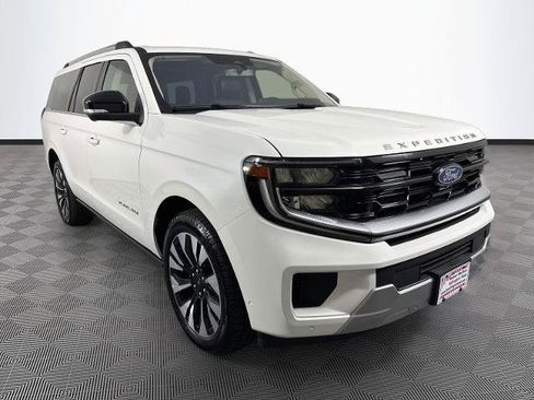Certified 2025 Ford Expedition Max Platinum w/ Driver's Package AWD/4WD image 1