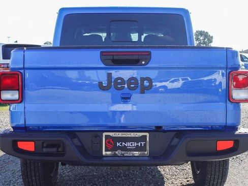 New 2026 Jeep Gladiator Sport image 9