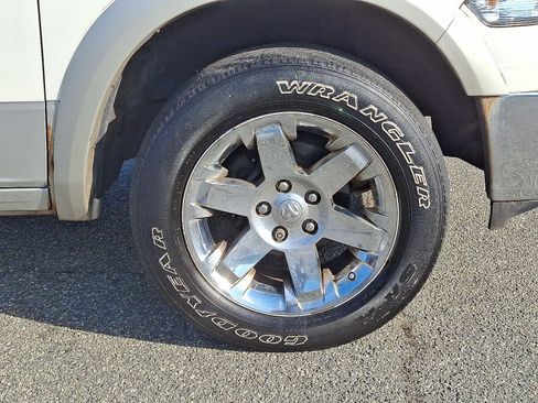 Used 2009 Dodge Ram 1500 Truck Laramie image 8